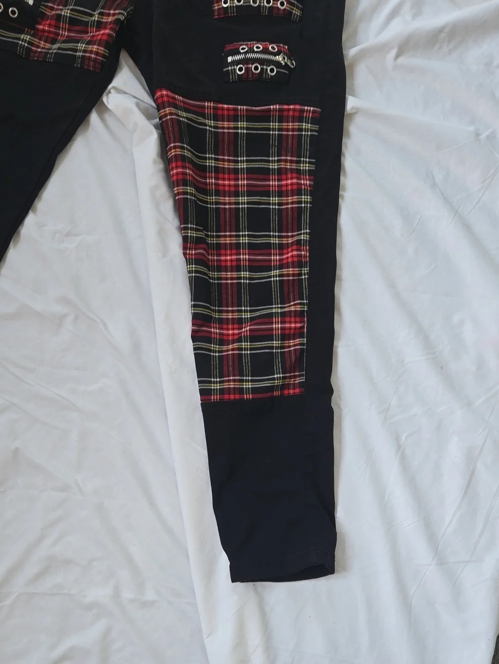 Men's Black Punk Rock Style Jeans With Zippers & Red Squared Patterns In Areas - Picture 7 of 9